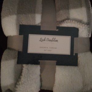 Classic beige cozy throw